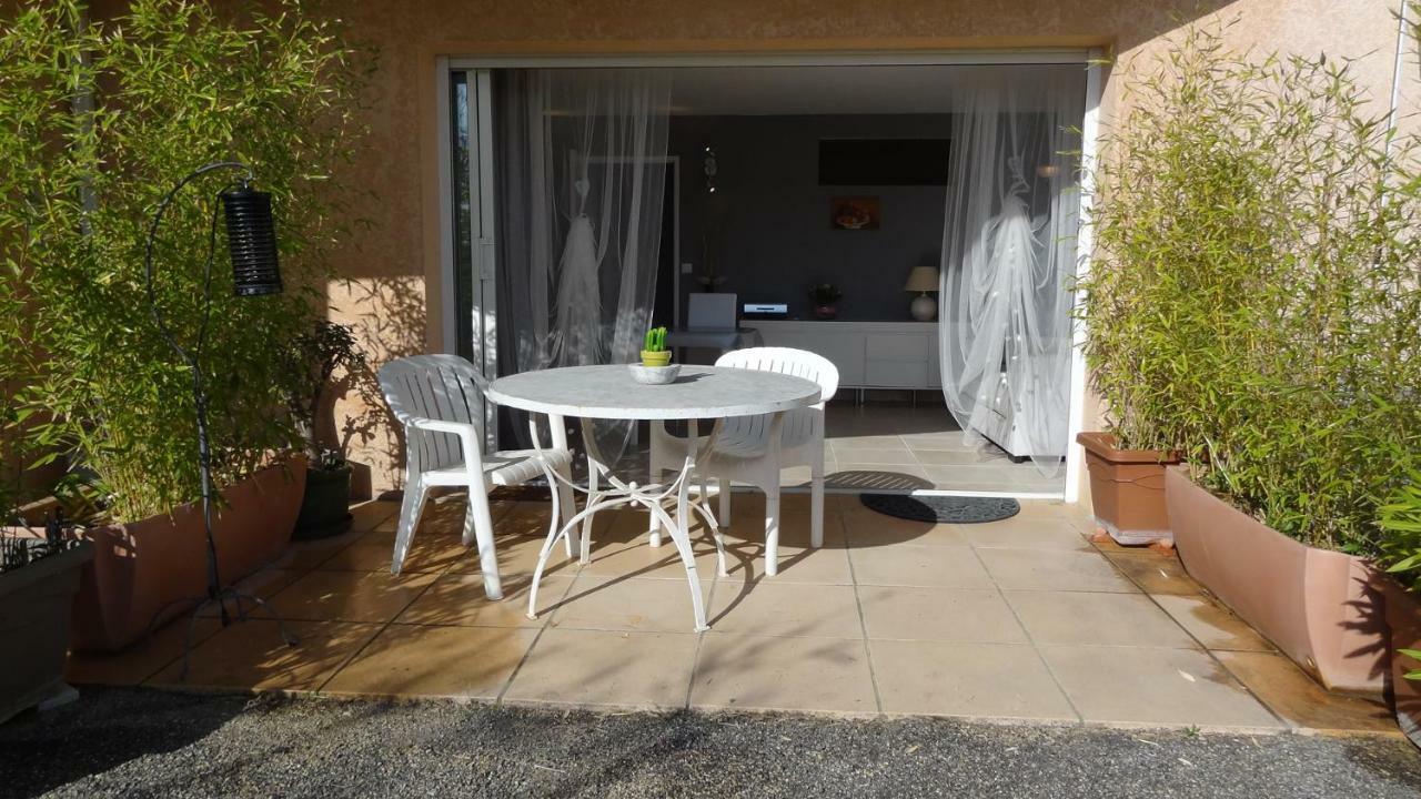 Les Chevrefeuilles Apartment Маноск Екстериор снимка