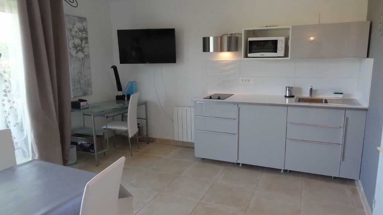 Les Chevrefeuilles Apartment Маноск Екстериор снимка